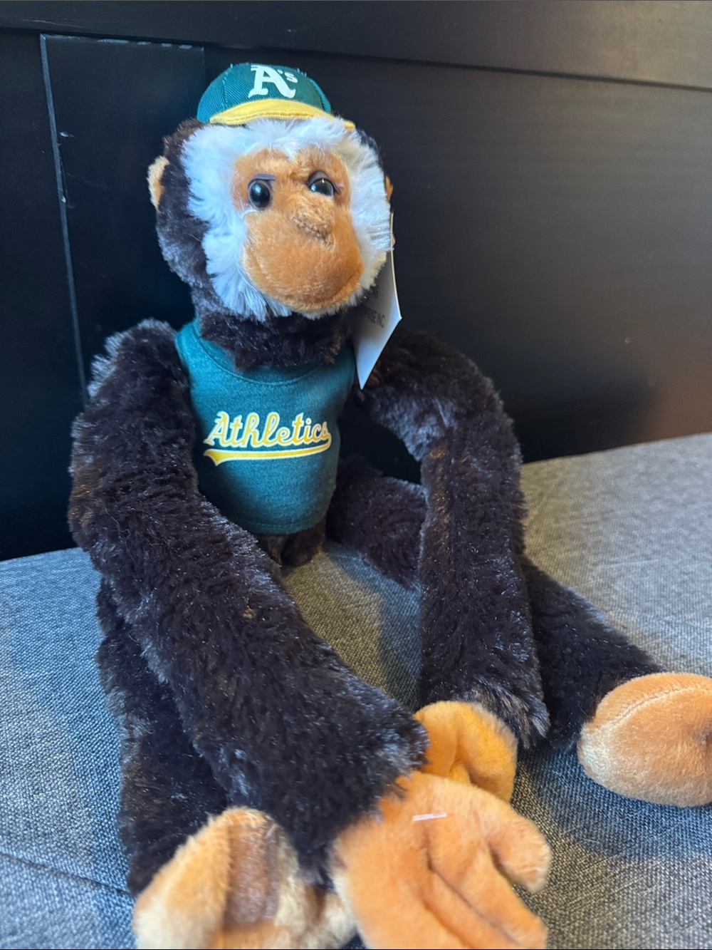 Oakland Athletics Rally Monkey 16' Plush NEW 
Attaching hands‎